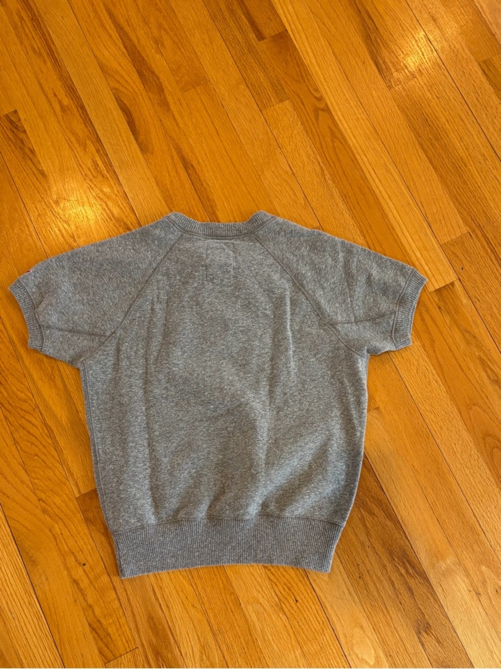 Salve Regina University  Grey Short Sleeve Sweatshirt - size small - Picture 8 of 8